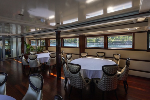 Riviera Travel, MS Stella Maris, Dining area 1.jpg